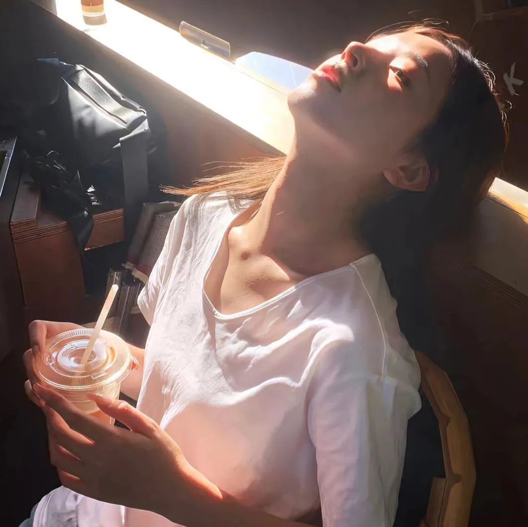 裙角飞扬的时光